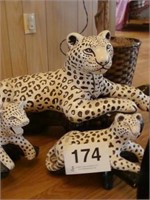 Ceramic leopard w/two cubs