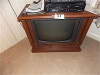 Magnavox VHS and DVD player w/remote - Zenith 25"