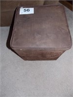 Brown storage cube/foot rest
