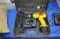 DEWALT 9.6 VOLT DRILL EXTRA BATTERY AND CHARGER