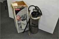CHAPIN INDUSTRIAL STAINLESS TEEL SPRAYER IN BOX