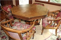 Table 43" x 26.75" w/(4) Chairs 22.75" x 27" &