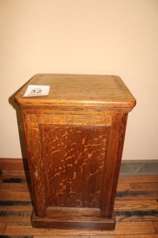 170930 - Furniture Collectibles Simulcast Auction