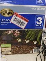 Hampton Bay LED solar Spotlight kit, 3 pack