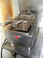 WELLS Electric Table Top Fryer Model F49-Serial