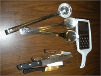 Knifes & Spoons 1 Lot