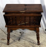 Vintage Maple Mid Century Colonial End Table