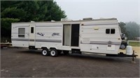 2002 Keystone "Hornet" 32' Travel Trailer