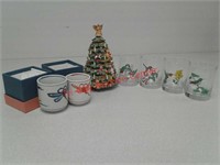 set of 4 drinking glasses, musical Christmas tree