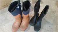 2 PAIRS RUBBER BOOTS