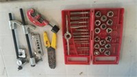 TAP AND DIE KIT, WITH OTHER TOOLS