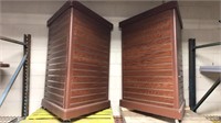 Lot of two rolling display walls