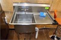 Single Compartment Stainless Steel Sink