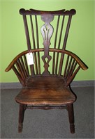 Antique Windsor arm chair