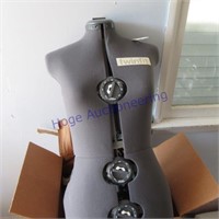 Twin fit mannequin, sewin items
