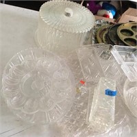 Assorted plastic trays & silver trays