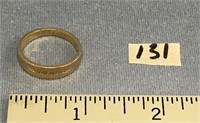 Wedding band ring with very small diamonds, tests