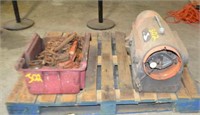 PALLET WITH DYNA-GLO KEROSENE HEATER AND