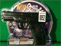 SMITH & WESSON BB AIR PISTOL