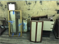 Lot with 3 framed and beveled mirrors, a beveled g