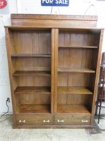 ANTIQUE AMERICAN OAK SPOON CARVED BOOKCASE