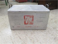 VINTAGE METAL "7UP" ICE CHEST 13"T X 22"W X 13"D