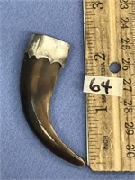 2 1/4" bear claw with a silver tone cap (G 22)