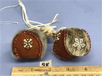 Seal skin fur eskimo yoyos, ball shaped with beade