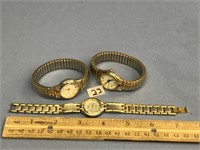 Lot of 3 ladies wristwatches, one is a chain linke