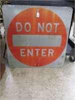 LARGE METAL "DO NOT ENTER" SIGN 30"T X 30"W