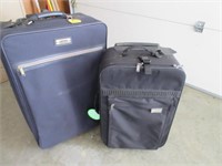 2 suitcases & 4 additional bags