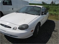 1999 Ford Taurus LX
