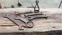 6 x vintage tools