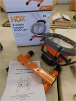 HDX portable halogen work light, needs a new bulb