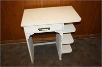 Vintage Desk 28.75 x 17.75 x 29.75H