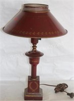 QUALITY TOLEWARE TABLE LAMP
