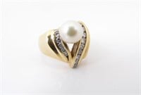 14K Yellow Gold Pearl  and Diamond Ring