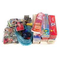 Large selection of 980s and 1990s baseball cards