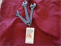 LOT, ADJUSTABLE WRENCHES, 10" - 12"