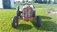 Ford 800 tractor