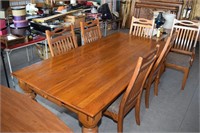 LARGE DINNING ROOM TABLE& CHAIRS  ! R-2