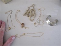 2 thin 14k necklaces & 4 costume jewelry pcs