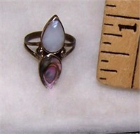 ARTISTS SIGNED ABALONE AND MOTHER OF PEARL RING
