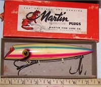 LARGE WOOD MARTIN LURE WITH BOX