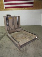 Bishamon Wrapping Lift Table-