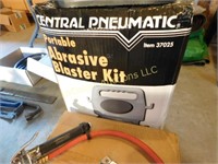 abrasive blaster w compound, nozzles
