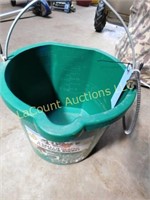 5 gal heated water bucket