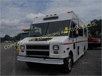 1998 FREIGHTLINER DUAL WHEEL BOX TRUCK