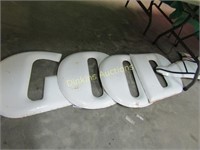 Good Year Sign w Wings 9pcs