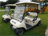 CLUB CAR ELECTRIC GOLF CART W/ CHARGER